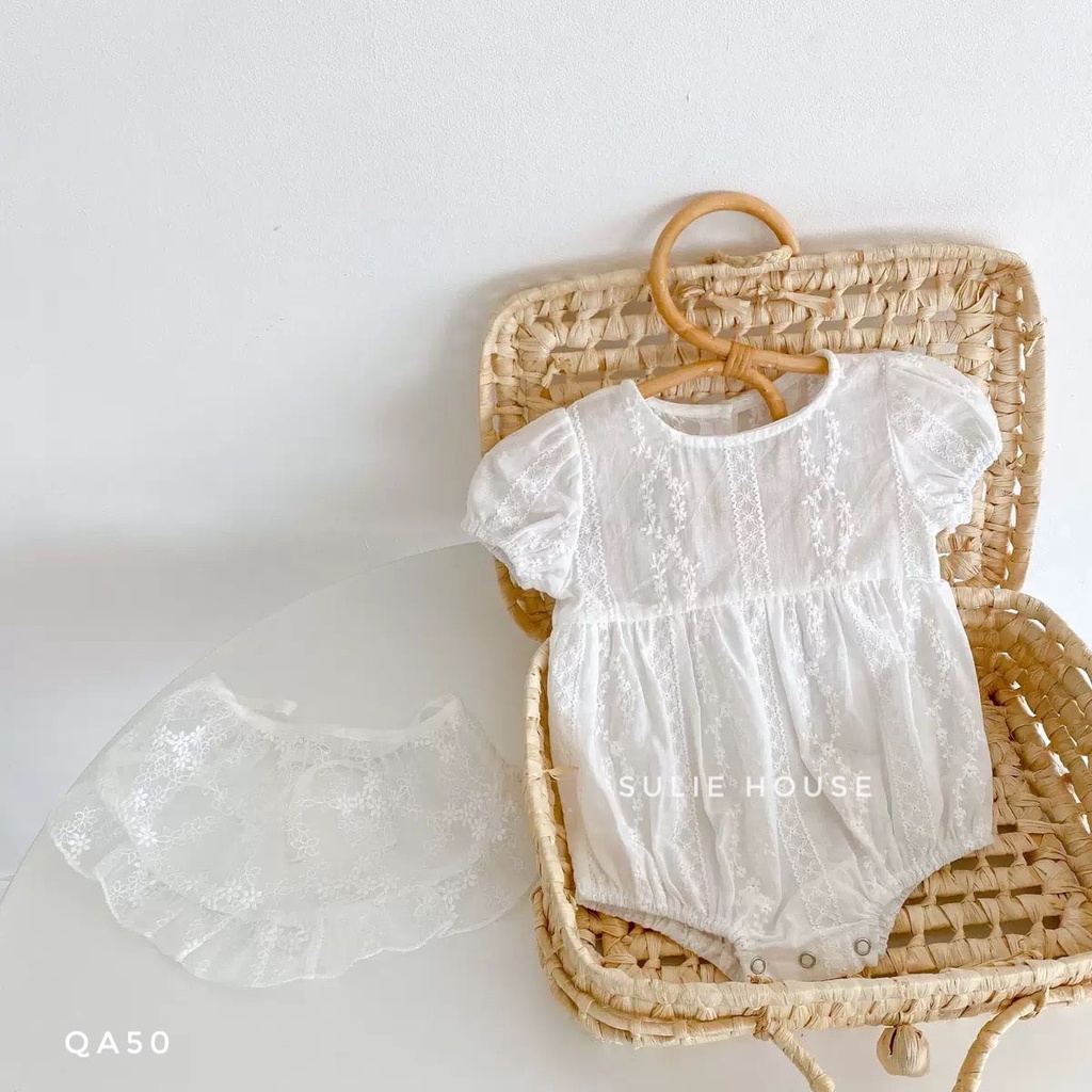 Body váy ren trắng xếp ly (ko kèm mũ) - QA50