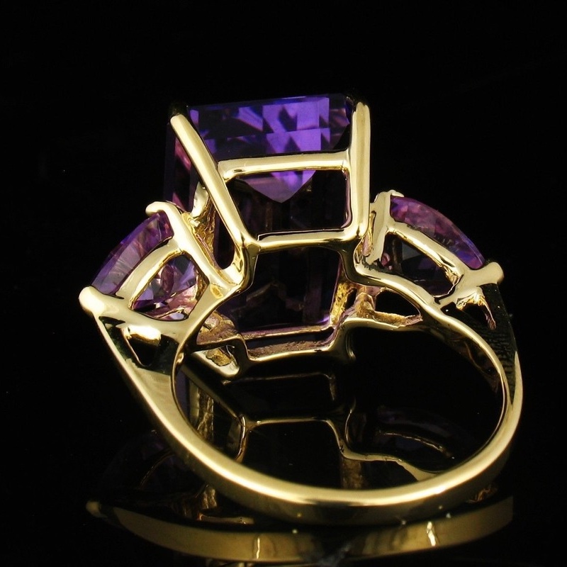 Nhẫn đính đá thạch anh tím thời trang