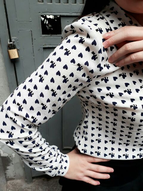 Áo sơ mi họa tiết size s<52kg