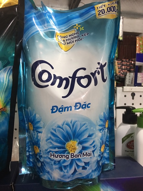 NƯỚC XẢ VẢI COMFORT HƯƠNG BAN MAI 1.8L