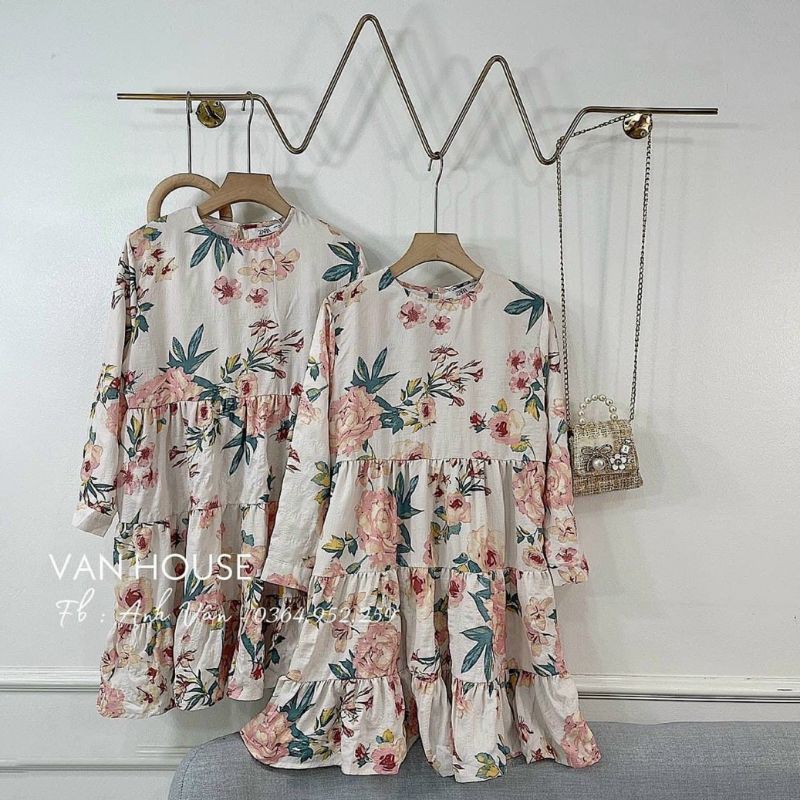 Đầm hoa babydoll kèm lót.