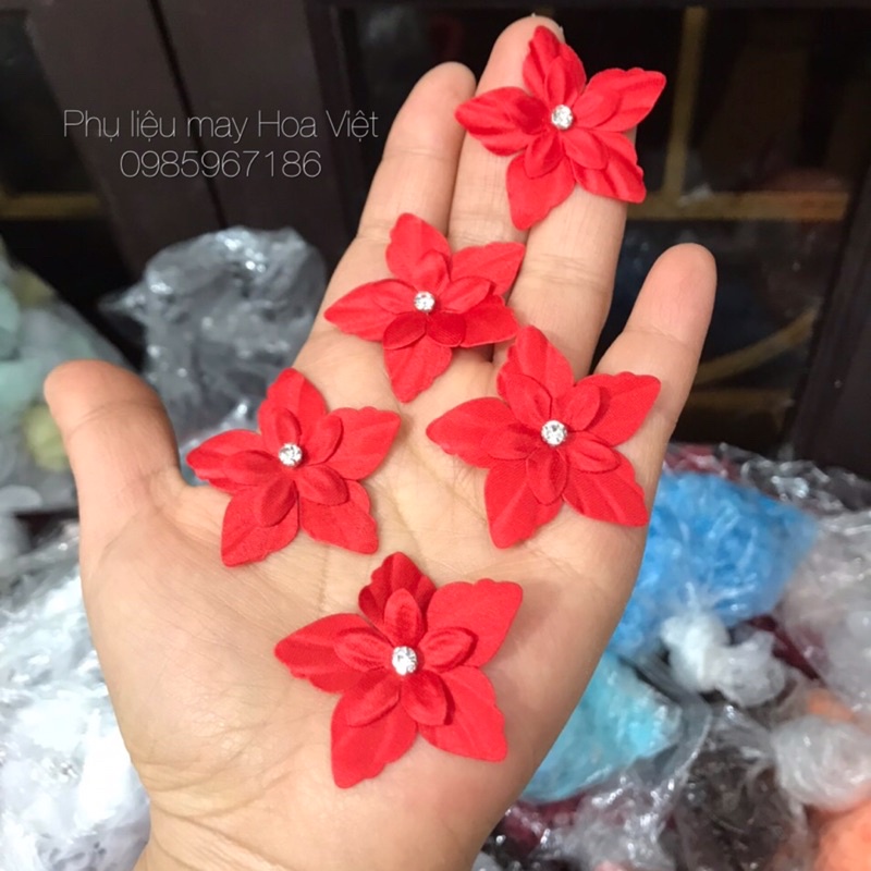 Hoa cánh lụa nhuỵ đá pha lê trang trí váy áo
