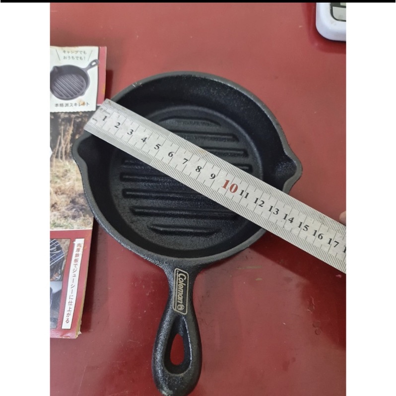 Chảo gang Coleman Skillet Brand Book #4