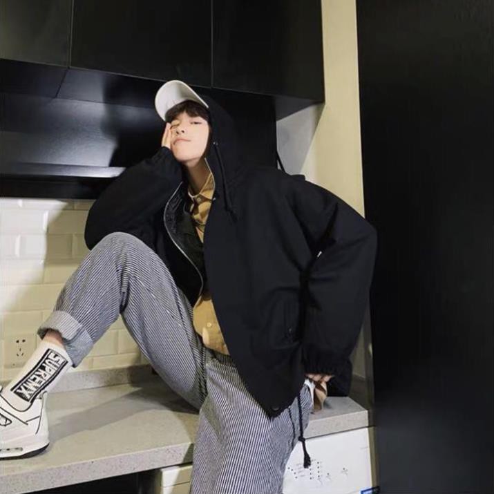 Áo khoác dù unisex form rộng in mặt trăng nam nữ thời trang kmg