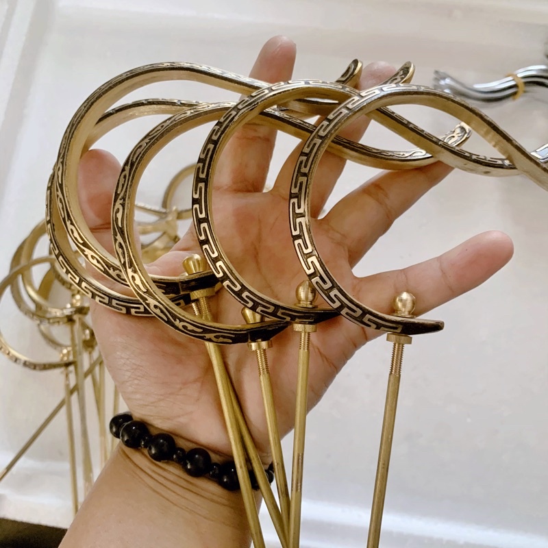 Móc lồng chim, móc Đồng đen có chén dầu