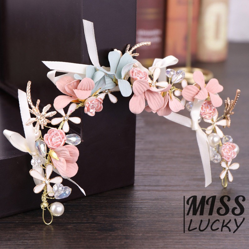 Vương miện đính đá xinh xắn dành cho cô dâu