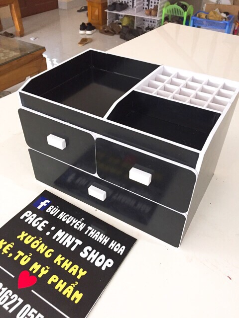 Kệ mỹ phẩm 3 tầng đen