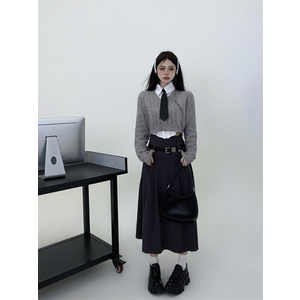 Set Áo Sơ Mi Trắng / Áo Sweater / Chân Váy Xếp Ly Dài Trung Bình Màu Xám (Đã Riêng Biệt)
