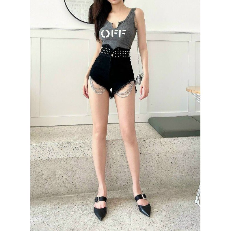 Quần shorts cao cấp phối cườm sang chảnh.
