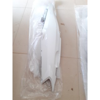Ốp sườn Sirius Fi mới (2014 đến nay) trắng Yamaha