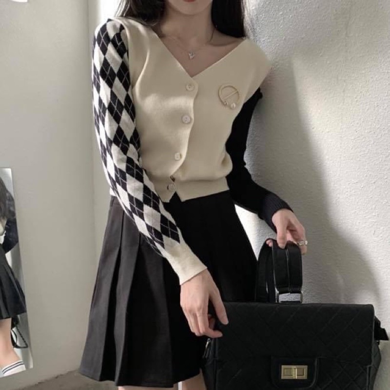Áo len kiểu tay dài cut out khoét vai sọc caro phối hai màu - Order taobao quảng châu