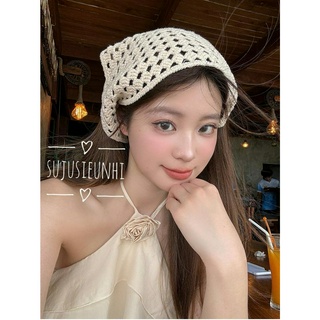 khăn tam giác len đan dệt kim trùm đầu màu trắng đơn giản chụp ảnh, đi biển phong cách quý cô Hà Lan