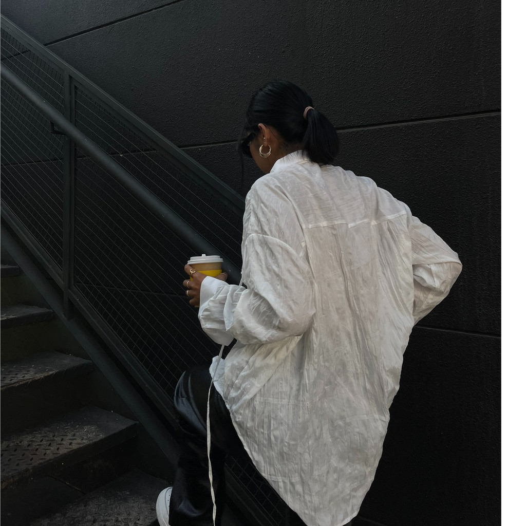 𝐖𝐡𝐢𝐭𝐞 𝐖𝐫𝐢𝐧𝐤𝐥𝐞 𝐒𝐡𝐢𝐫𝐭 𝐇𝐞𝐚𝐫𝐭𝐁𝐮𝐫𝐧 (Áo sơmi nhăn trắng)