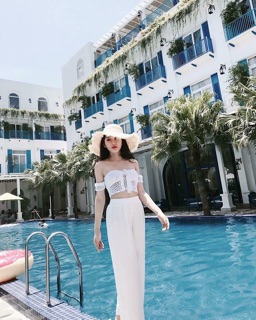 Áo bikini len bánh bèo
