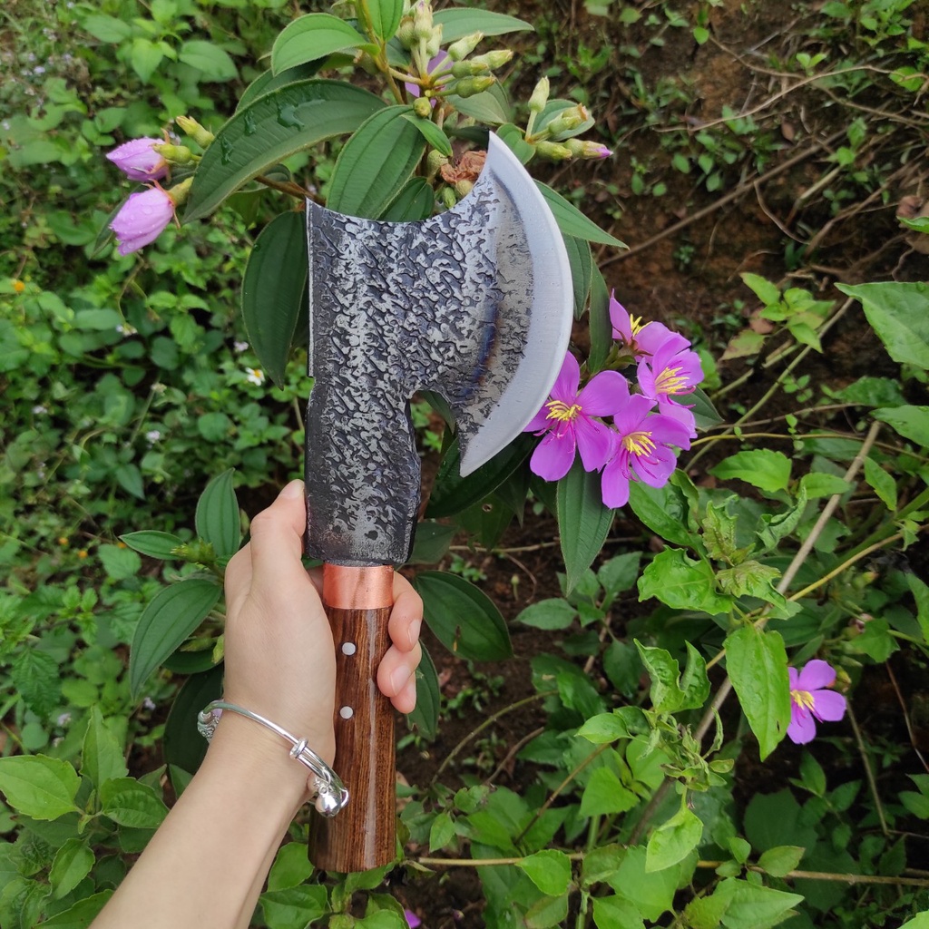 RÌU CHẶT CÂY, CHẶT XƯƠNG- LÀNG RÈN PHÚC SEN CAO BẰNG.