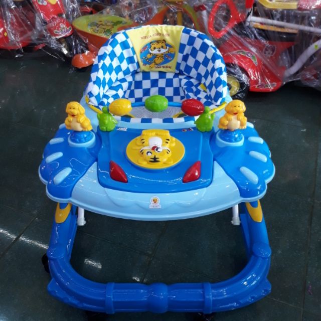 Xe tập đi cho bé yêu