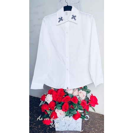 Áo sơ mi trắng kiểu dài tay