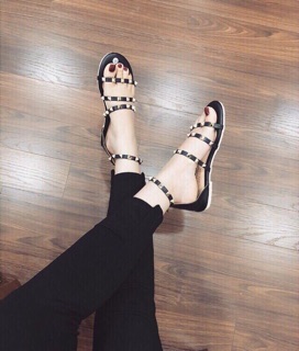 Sandal chiến binh đinh