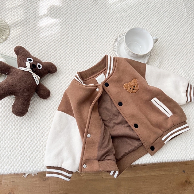 Áo khoác bóng chày gấu nâu cực xinh