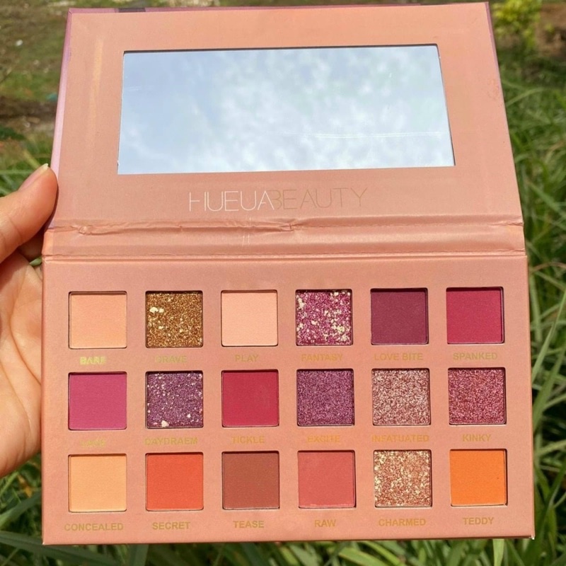 Phấn Mắt NUDE HUEUA