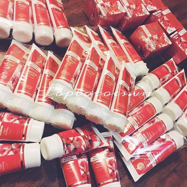 Kem dưỡng thể ngày, đêm Wild Berries dưỡng da trắng hồng, mềm mướt, căng mịn | BigBuy360 - bigbuy360.vn