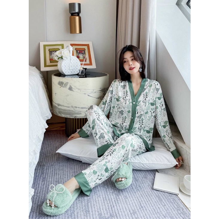 Bộ đồ ngủ pijama lụa QCCC, tay dài quần dài in họa tiết siêu xinh,chất đẹp mềm mịn.b450