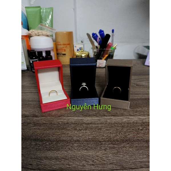 Hộp để nhẫn bằng da cao cấp
