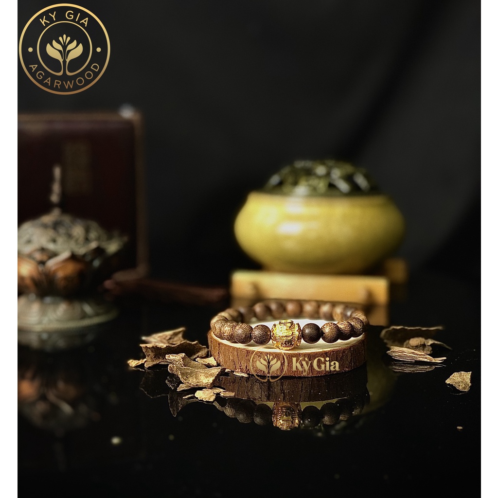 Vòng Tay Trầm Hương Kỳ Gia 21 Hạt 8 Li Phối Charm Phong Thủy Cao Cấp- Sang Trọng