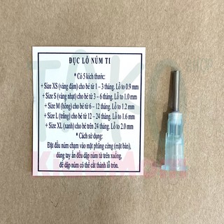 Đục, Dập Lỗ Núm Ty Cho Bé