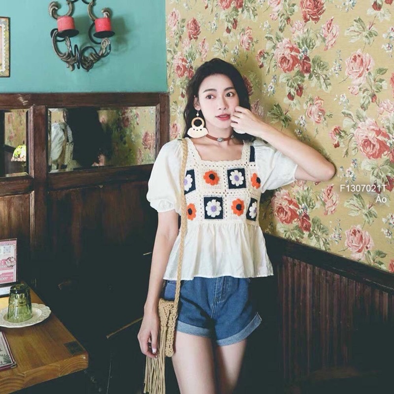 Áo phối len thêu ô hoa màu tay bo ống lai TT1307