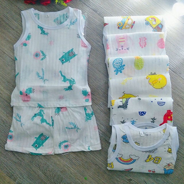 Bộ ba lỗ bé trai