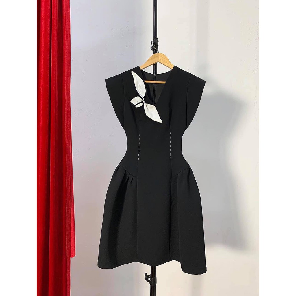 LAVIEM - Đầm đen nhún eo Lani | BigBuy360 - bigbuy360.vn