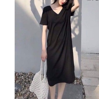 Váy suông cotton cổ tim cộc tay freesize dáng dài xẻ gấu trơn hai màu