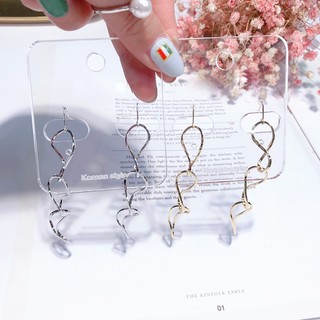 khuyên tai xoắn 3 số 8