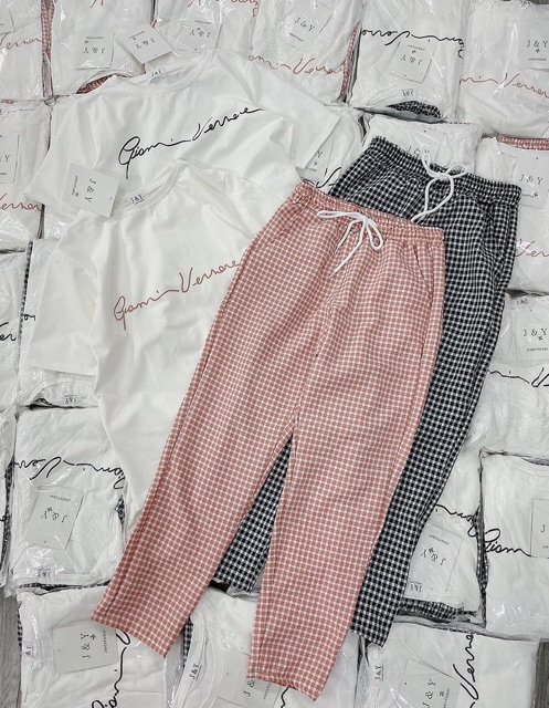 BỘ MẶC NHÀ NỮ QUẦN KẺ TRẺ TRUNG | BigBuy360 - bigbuy360.vn