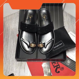 Sandal nam sỏ ngón đính đá cực chất