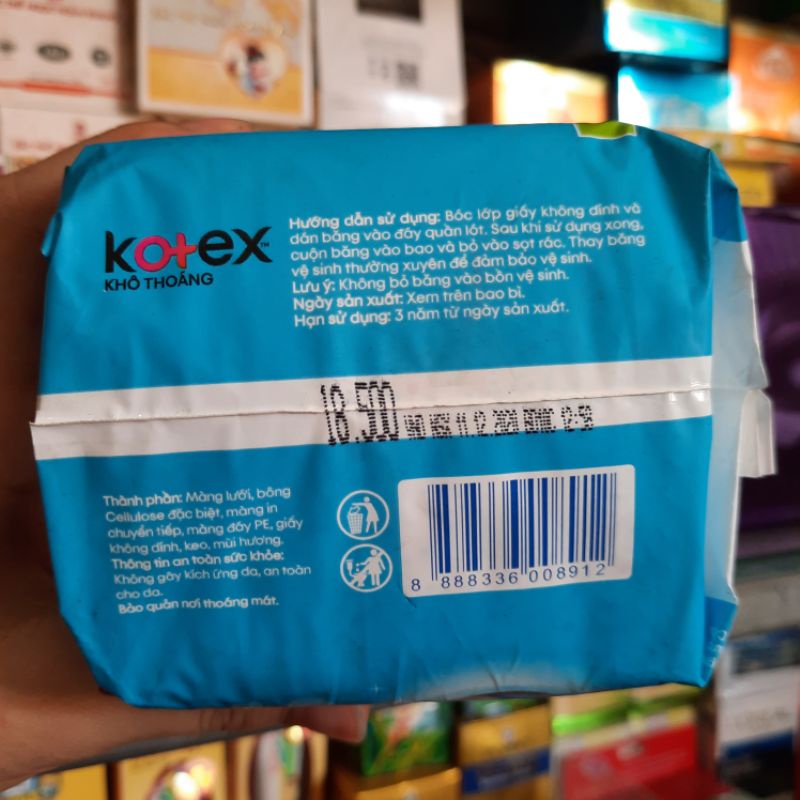 Băng vệ sinh Kotex khô thoáng Maxi không cánh 8 miếng 23cm