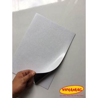 A4 dày 1mm nam châm dẻo có phủ lớp băng keo hai mặt, nam châm lá có keo