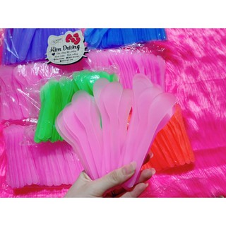 Lẻ 1 muỗng nhựa lấy kem