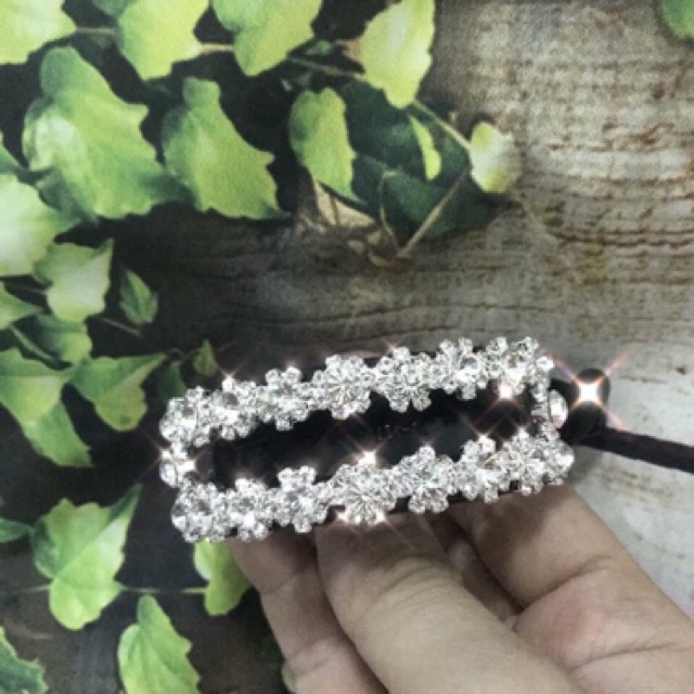 Kẹp đính đá thời trang