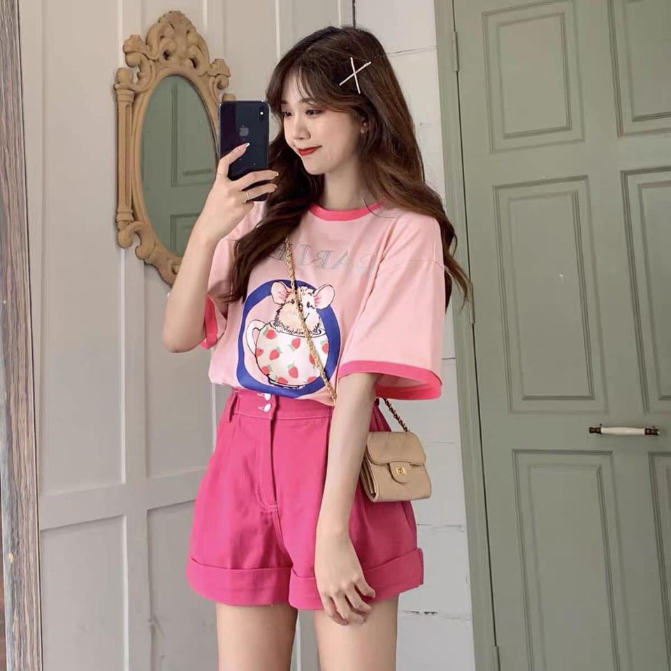 Set Bộ Áo Thun Hồng Viền Tay Kèm Quần Đùi Kaki giá rẻ