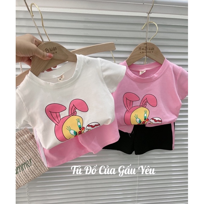 Set áo và quần hình dễ thương cho bé gái