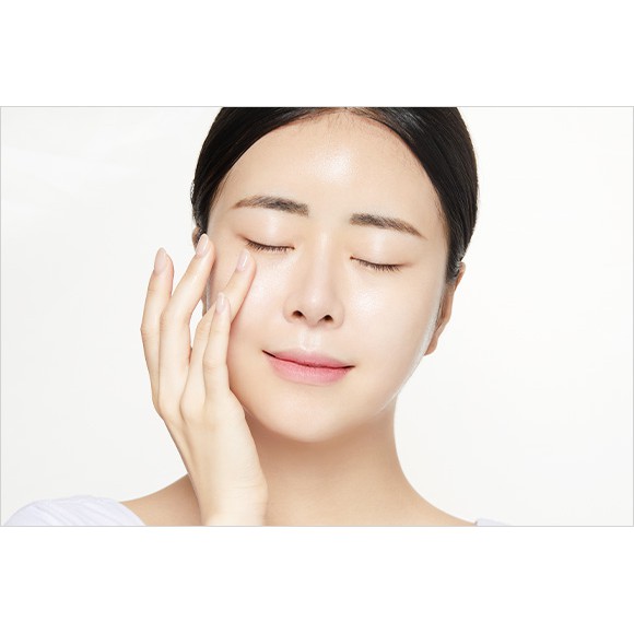 [new] Xịt Khoáng Dưỡng Ẩm Sâu, Chống Lão Hóa Từ Trà Đen Innisfree Black Tea Youth Enhancing Ampoule Mist 120ml | BigBuy360 - bigbuy360.vn