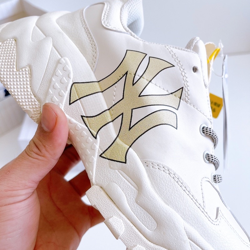 [Freeship- Bảo Hành 1 Năm ] Giày 𝒎𝒍𝒃 la,𝒎𝒍𝒃 ny vàng, 𝒎𝒍𝒃 boston mới Chữ in 3d Đế độn nam nữ Hot Trend 2021  Full box | BigBuy360 - bigbuy360.vn