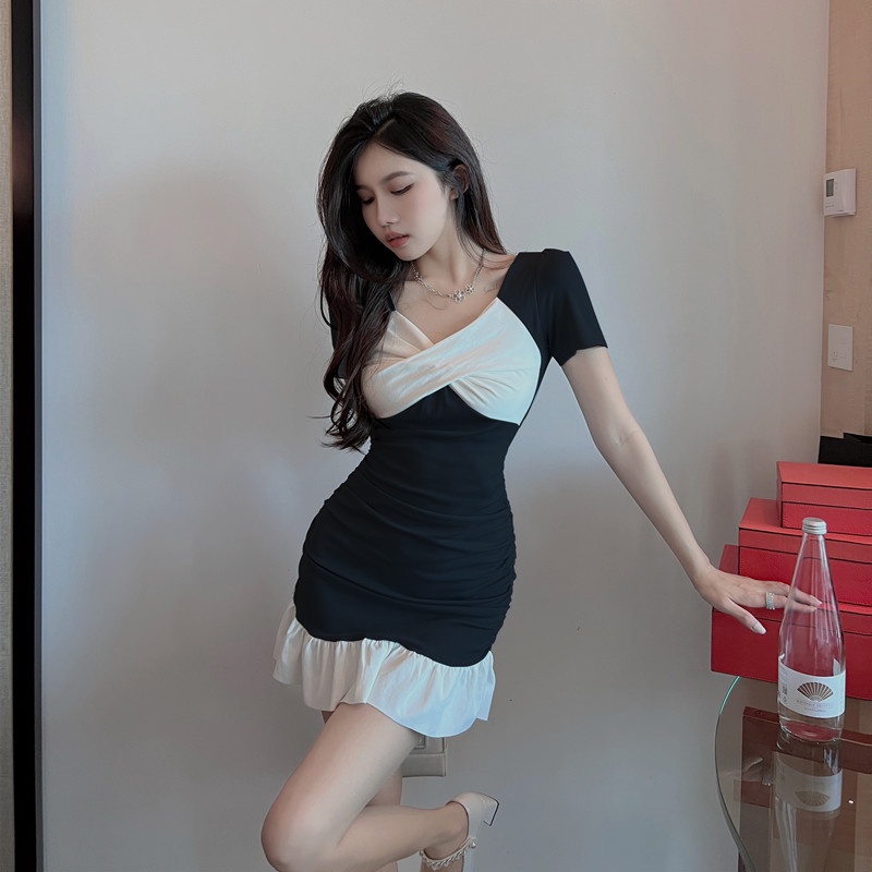 Đầm Váy Ngắn Nữ Ôm Body Thiết Kế Nhăn Có Viền Trắng 2 Màu Đen Xanh Phong Cách Hàn Quốc Đơn Giản Vải Thun Co Giãn Loại 1 | BigBuy360 - bigbuy360.vn