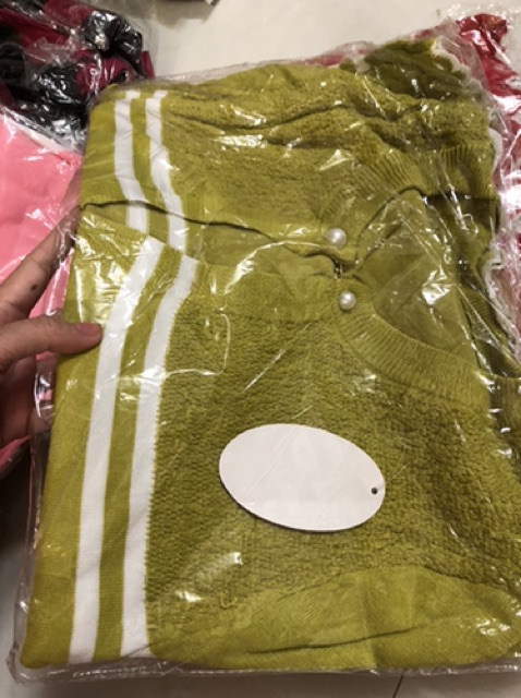 Áo khoác thun len giao mẫu sọc ngẫu nhiên