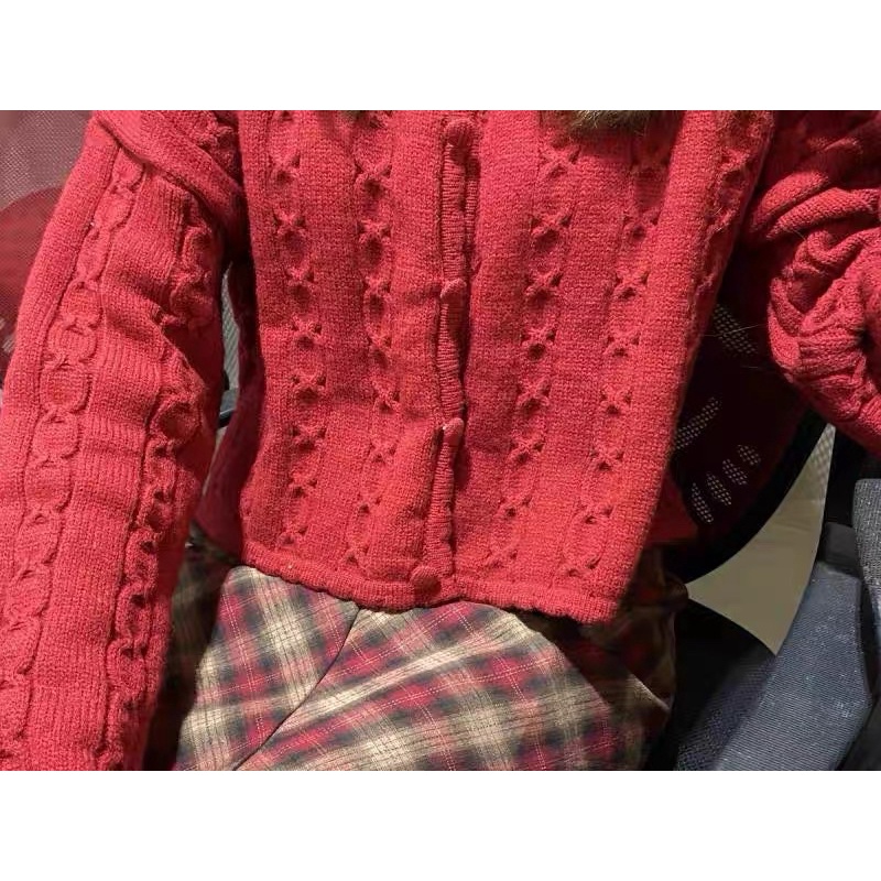 Set áo len đỏ và chân váy kẻ caro bigsize ulzzang