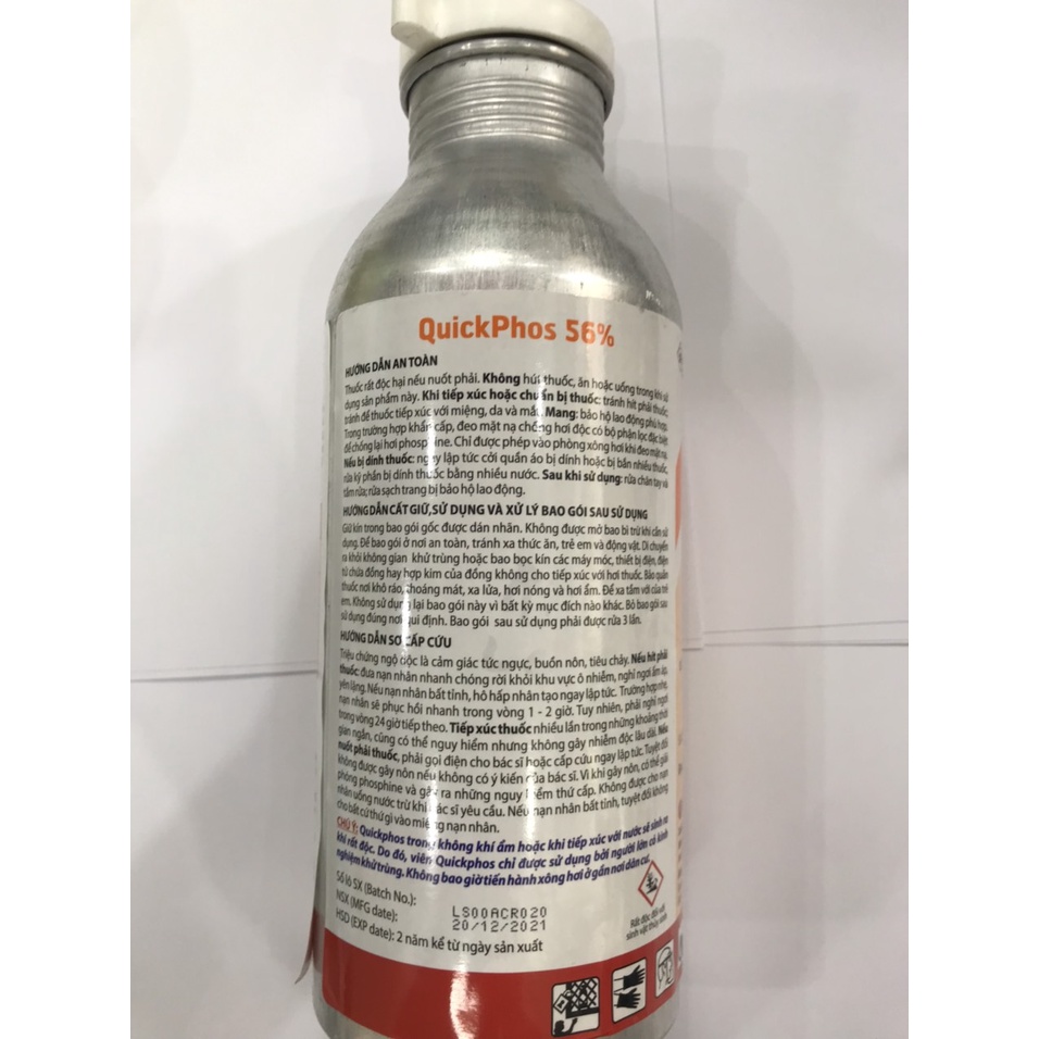 Sản phẩm khử trùng, diệt mọt nông sản Quickphos xuất xứ Ấn Độ. Chai nhôm 1 Kg gồm 334 viên, mỗi viên 3g.