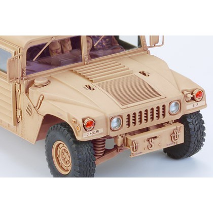 35267 Mô hình xe bọc thép quân sự 1/35 SCALE M1046 Humvee TOW Missile Carrier