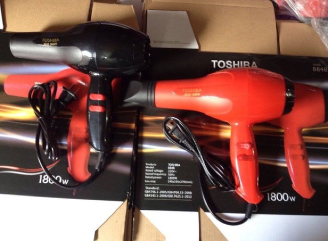 Máy sấy tóc Toshiba 1800w kèm đầu thổi không vỏ (khomuare)